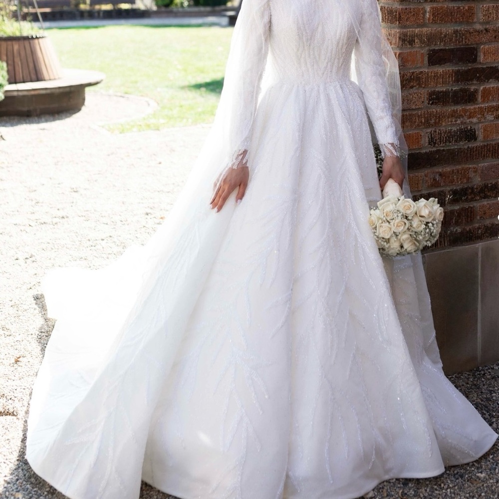 Elegant White Beaded Wedding Dress